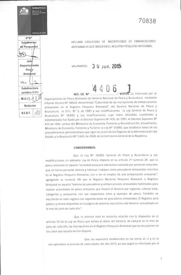 Res. Ex. N° 4406-2015 (Sernapesca) Declara Caducidad de Inscripciones de Embarcaciones que Indica. (F.D.O. 14-08-2015)