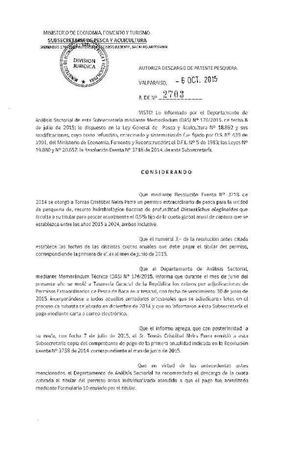 Res. Ex. N° 2703-2015 Autoriza descargo de patente pesquera.