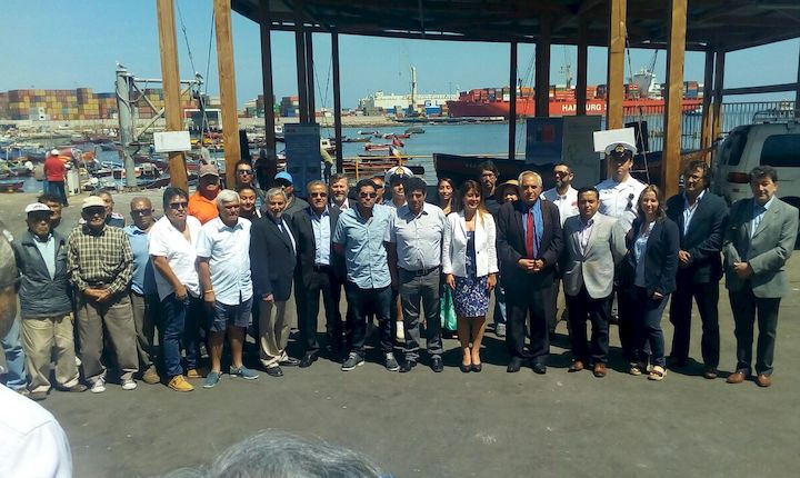 Tarapacá: Gobierno y FAO inician en Caleta Riquelme trabajo para adaptar el sector pesca y  acuicultura al cambio climático