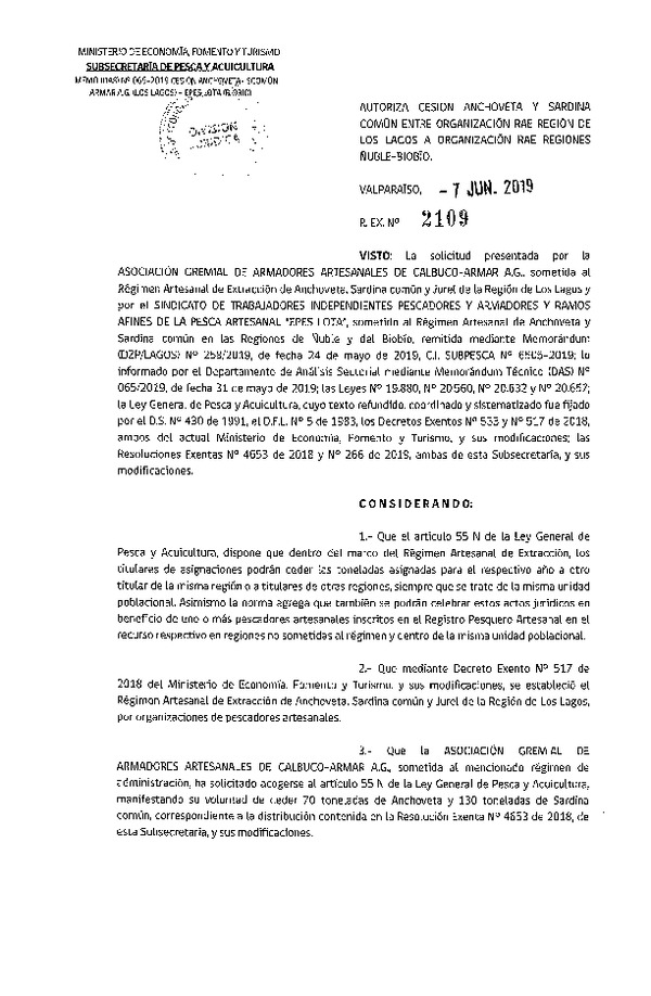 Res. Ex. N° 2109-2019 Autoriza cesión anchoveta y sardina común Región de Los Lagos a Región del Biobío.