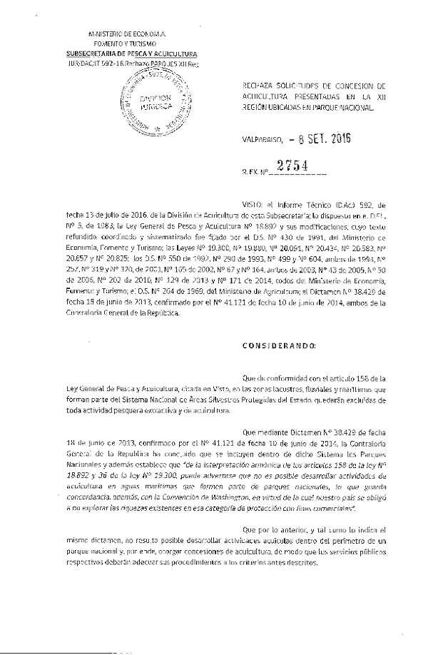 Res. Ex. N° 2754-2016 Rechaza solicitudes de concesión de acuicultura presentadas en la XII Región, ubicadas en Parque Nacional.