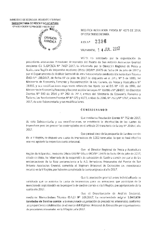 Res. Ex. N° 2296-2017 Modifica Res. Ex. N° 4173-2016 Distribución de la Fracción Artesanal Pesquería de Anchoveta, Sardina Común y jurel, V Región, Año 2017. (Publicado en Página Web 14-07-2017)