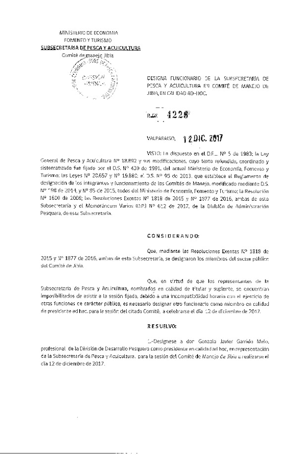 Res. Ex. N° 4226-2017 Designa funcionario de la Subsecretaría de Pesca y Acuicultura en Comité de Manejo de Jibia de Profundidad, en calidad Ad-Hoc. (Publicado en Página Web 14-12-2017)