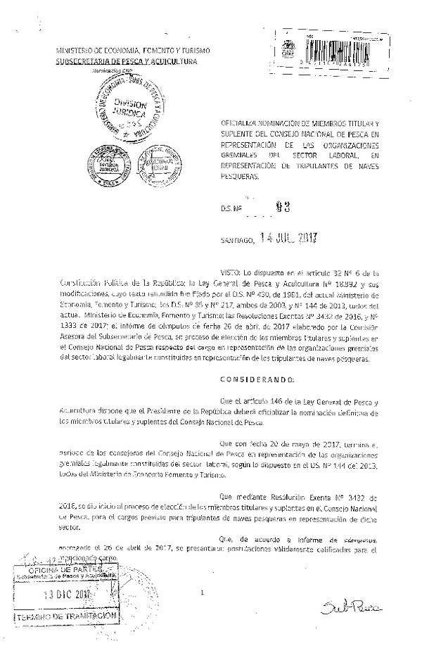 D.S. N° 93-2017 Oficializa Nominación de Miembros Titulares y Suplentes del CNP, en Representación de las Organizaciones Gremiales. (Publicado en Página web 19-12-2017) (F.D.O. 20-12-2017)