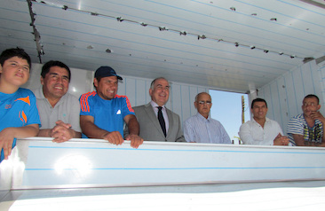 Subsecretario y el presidente de la Asociación Nacional de Ferias Libres (ASOF), Héctor Tejada en firma de protocolo