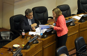  Subsecretario de Pesca y Acuicultura en Hemiciclo del Senado Congreso Nacional