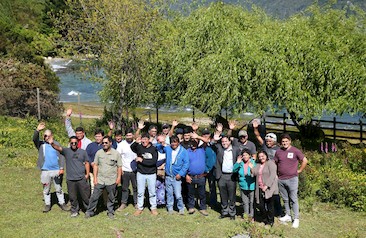 Subsecretario Berazaluce con mitilicultores de Cochamó, región de Los Lagos