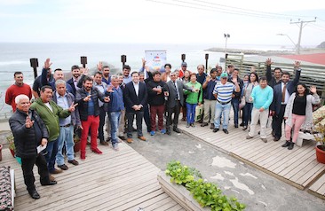 Constitución, región del Maule. Entrega a 24 organizaciones de pesca artesanal de más de MM$300 para proyectos de emprendimiento local y modernización de equipamiento.
