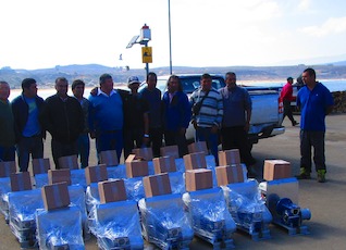 Subpesca entrega equipamiento a pescadores  de Pichicuy para mejorar su actividad productiva