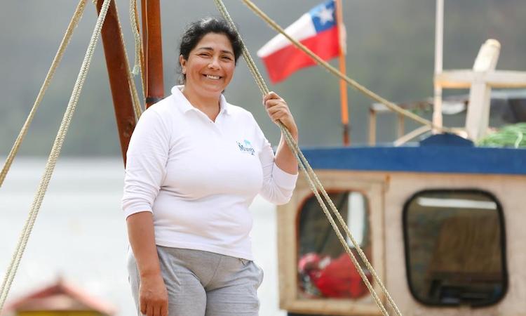 Pescadoras de Niebla y Cobquecura son las ganadoras  del concurso “Mujer Pescadora Emprende 2017”